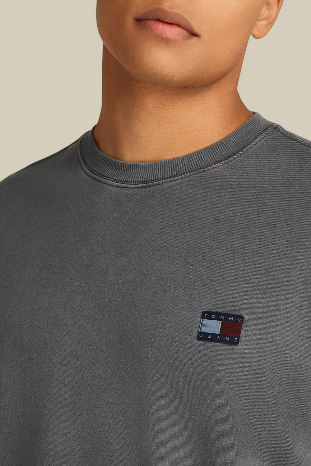 תמונת תקריב דוגמן של חולצת טי