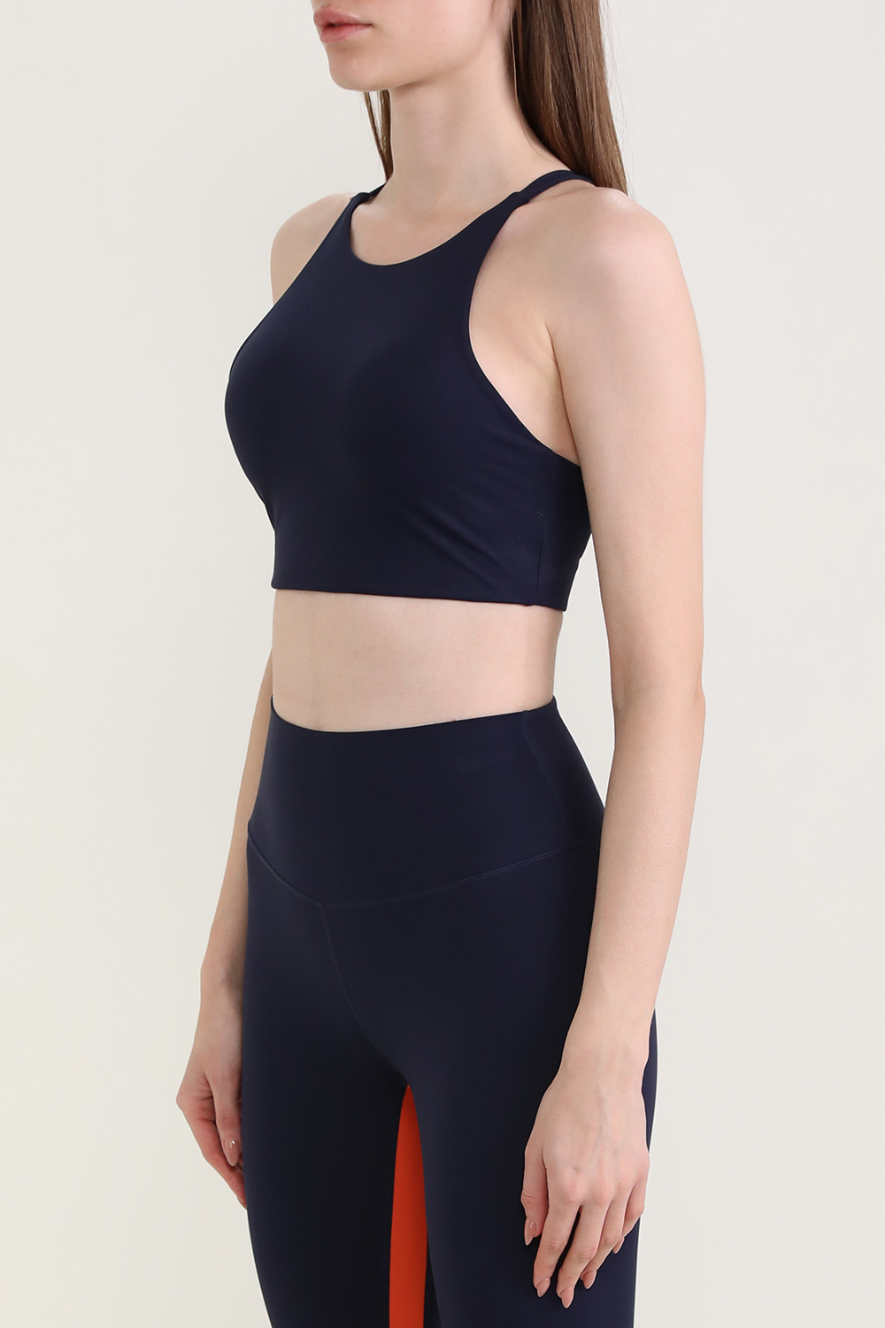 תמונת דוגמן קידמית של חזיית ספורט קלאודיה