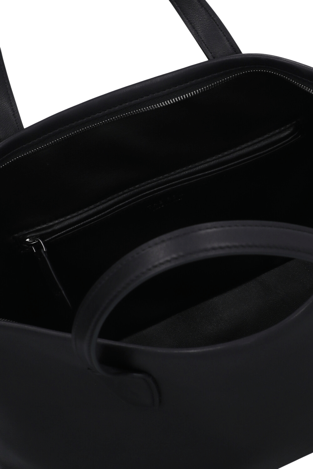 תמונת פנים של תיק נשיאה