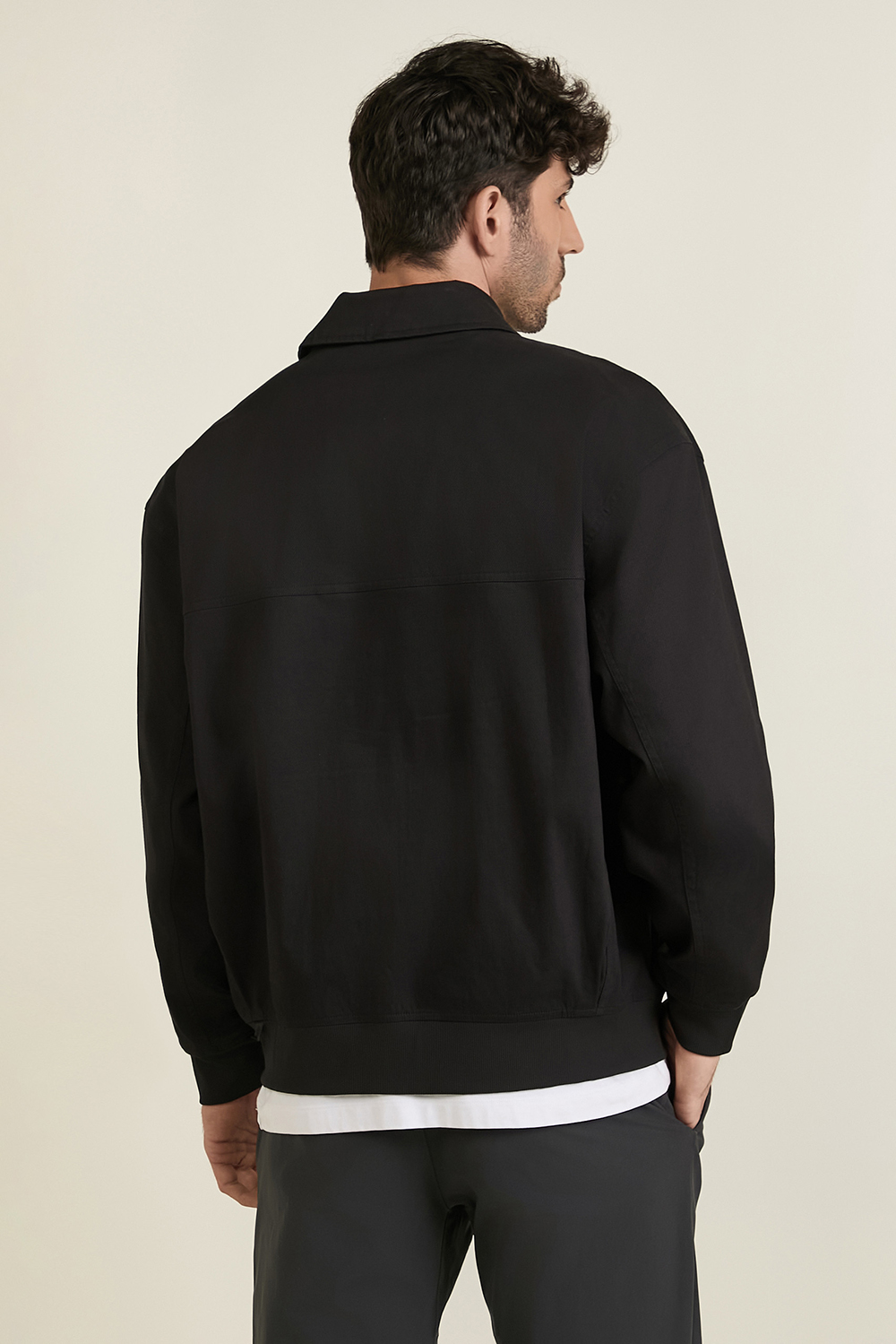 תמונת דוגמן אחורית של Twill Full-Zip Jacket