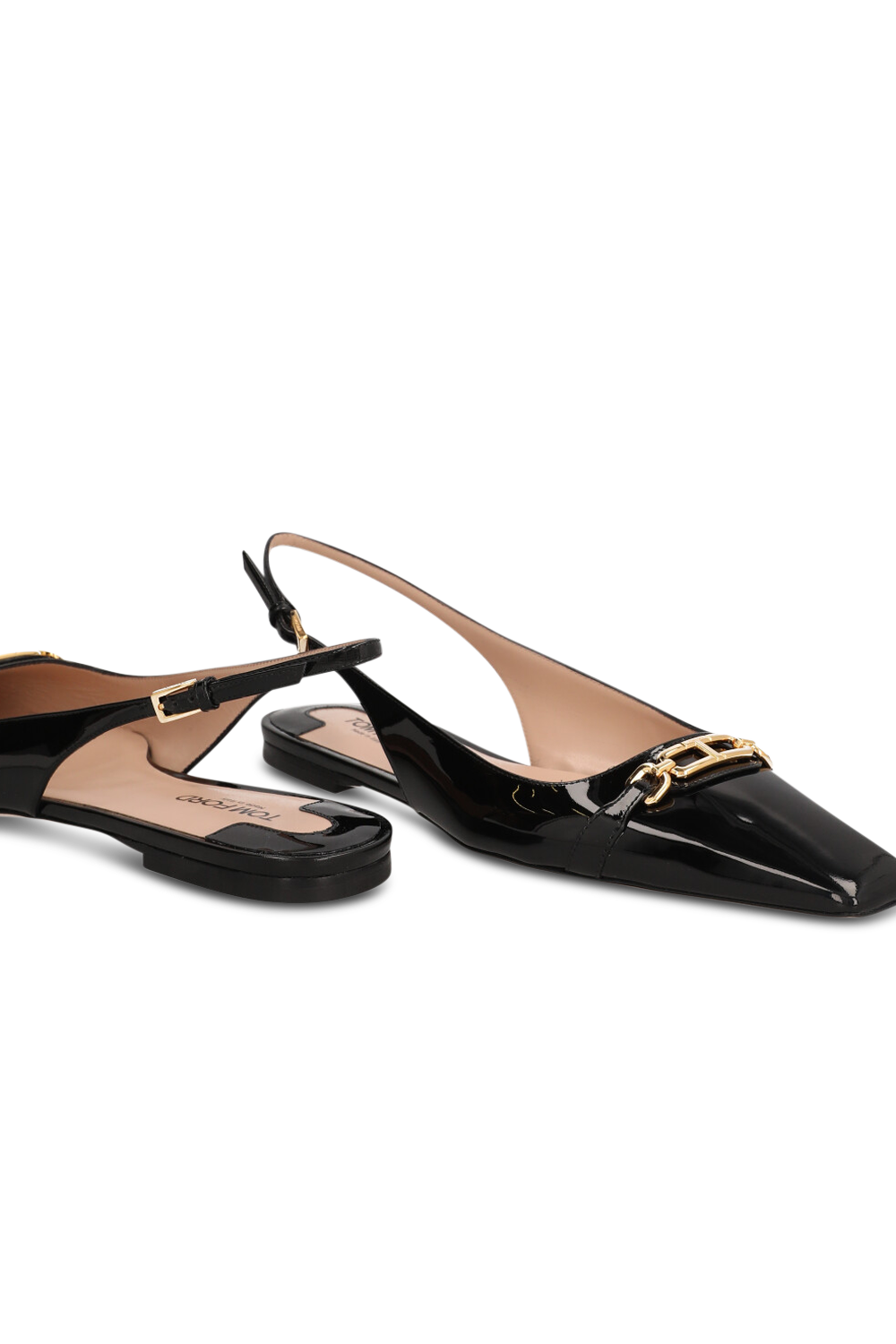 תמונת תקריב של נעלי סלינג בק