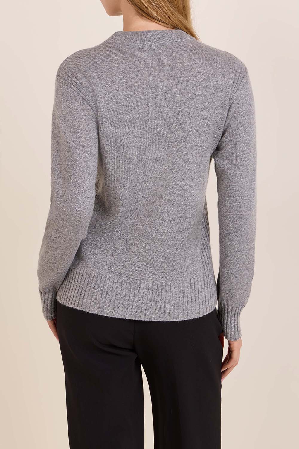 תמונת דוגמן אחורית של סריג ויסקוזה וצמר