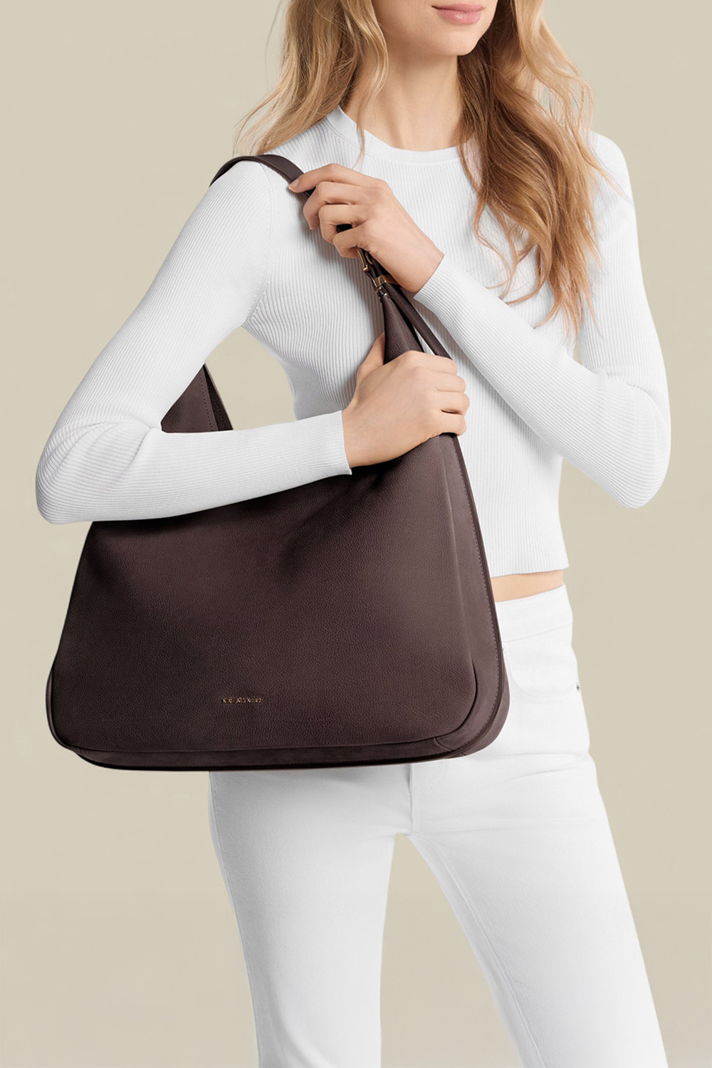 תמונת דוגמן קידמית של תיק כתף נוליטה לארג'