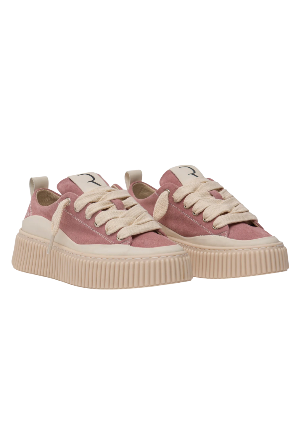 תמונת תקריב של נעלי סניקרס 2020