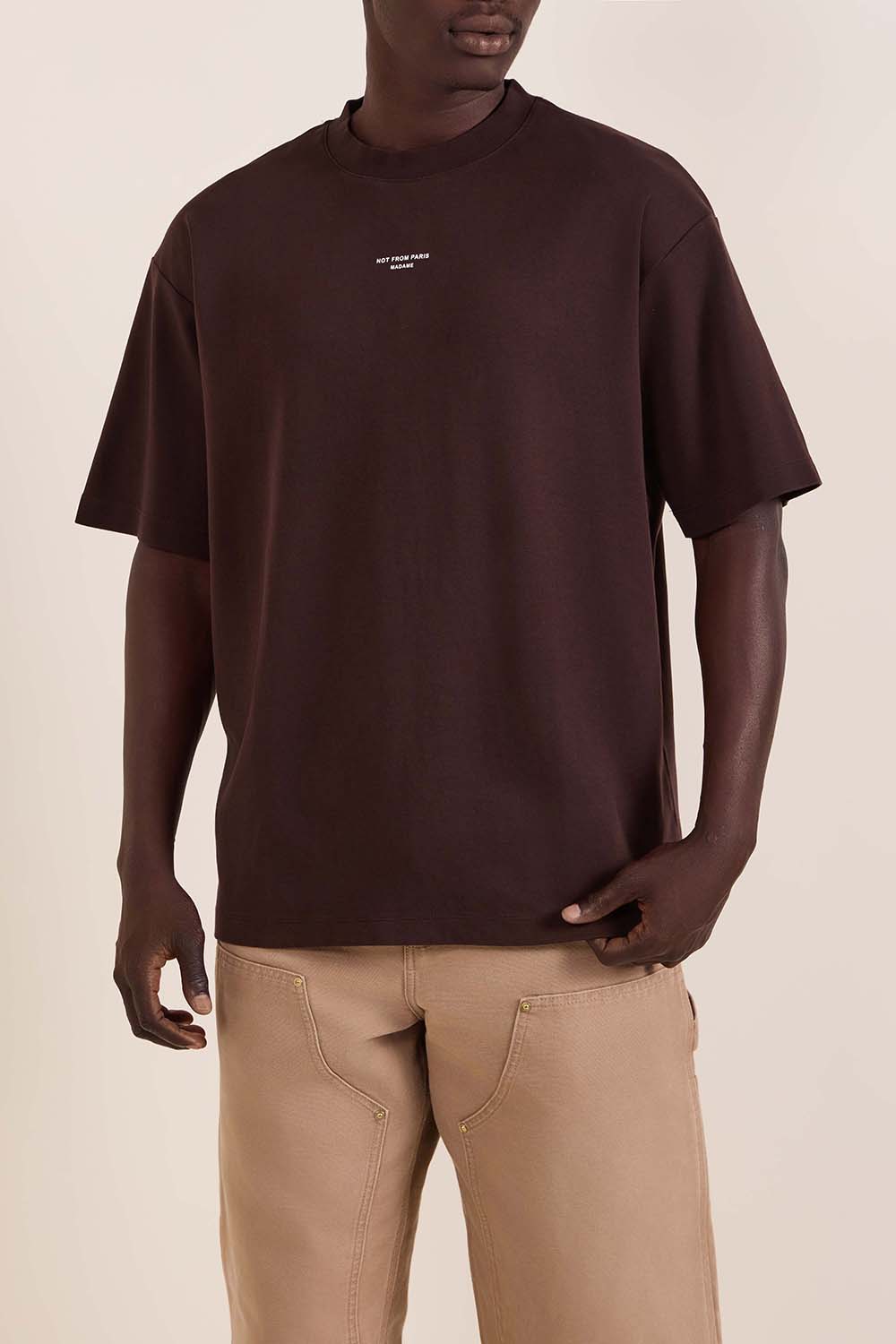 תמונת דוגמן קידמית של חולצת טי