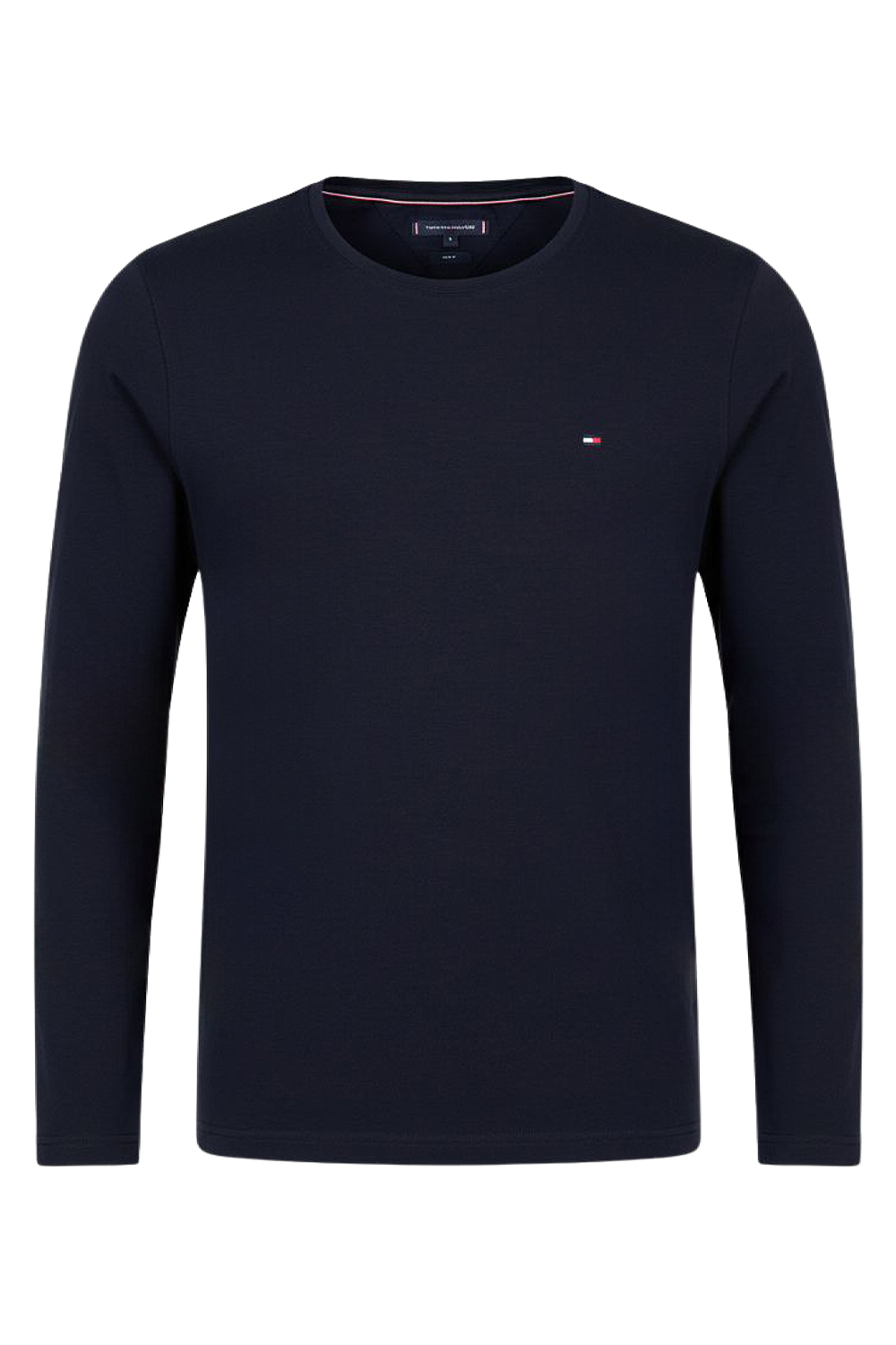 תמונה קידמית של חולצת טי עם שרוולים ארוכים