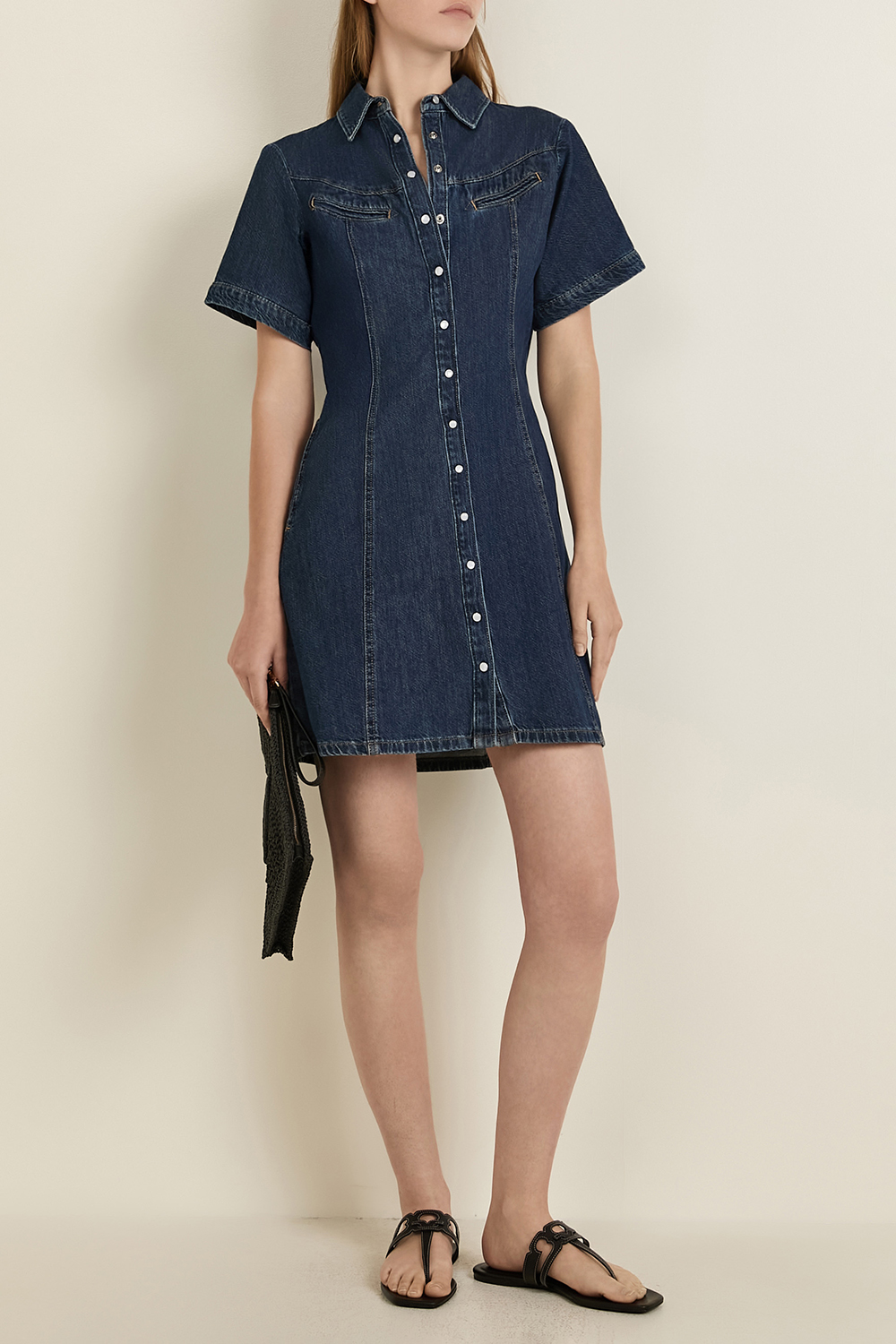 תמונת דוגמן קידמית של סנדלי אצבע