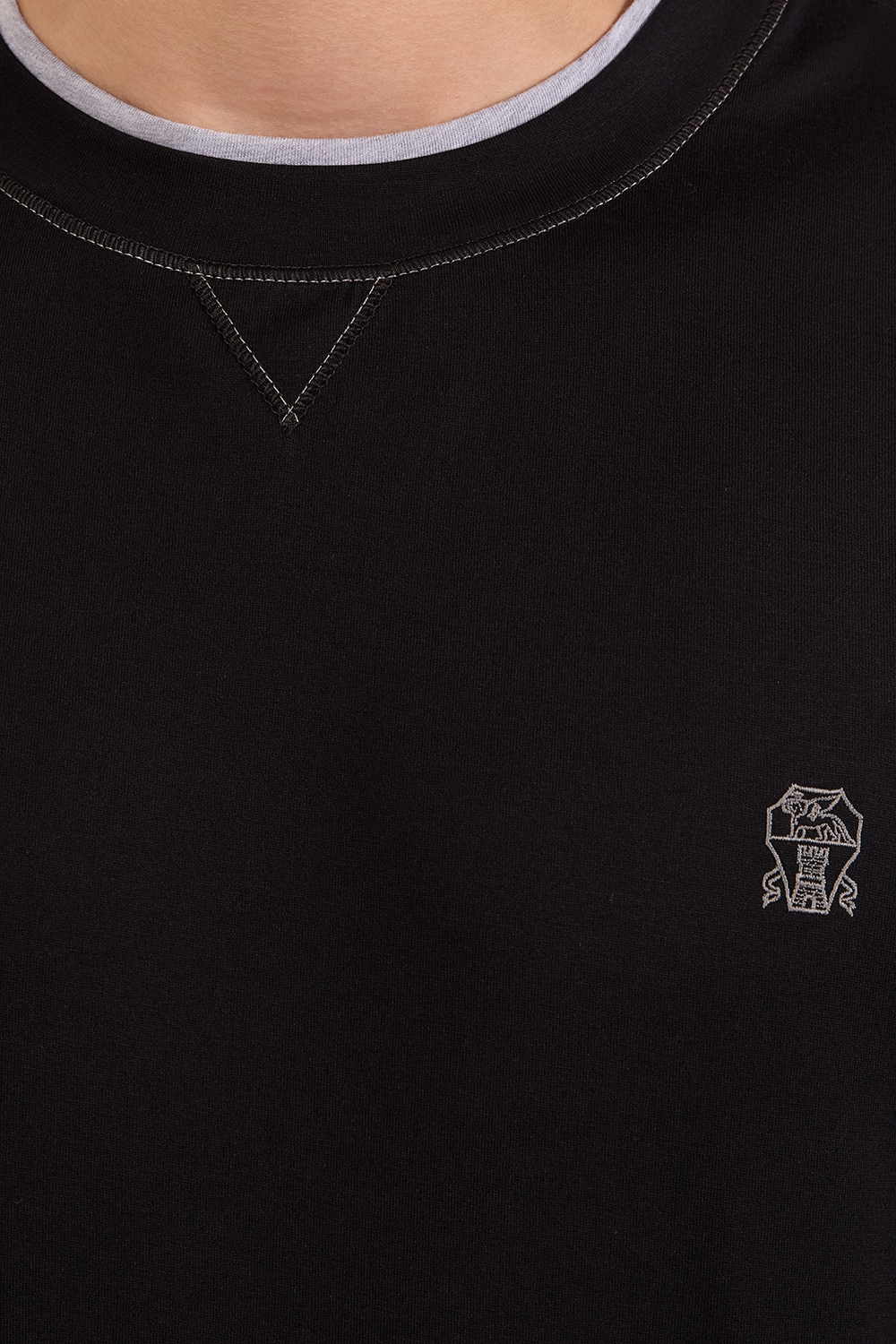 תמונת תקריב דוגמן של חולצת טי