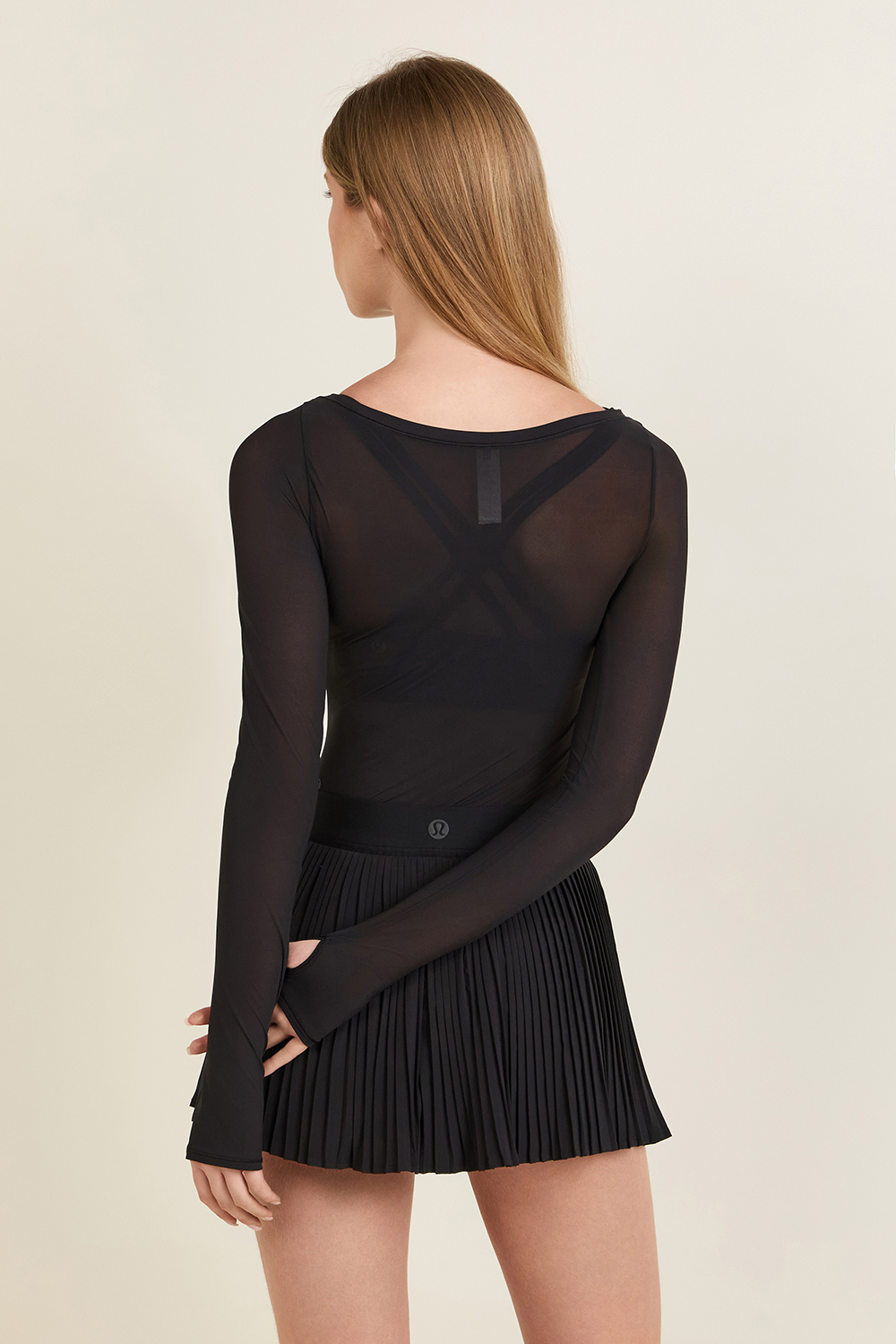 תמונת דוגמן אחורית של Nulu Mesh Boatneck Long-Sleeve Bodysuit