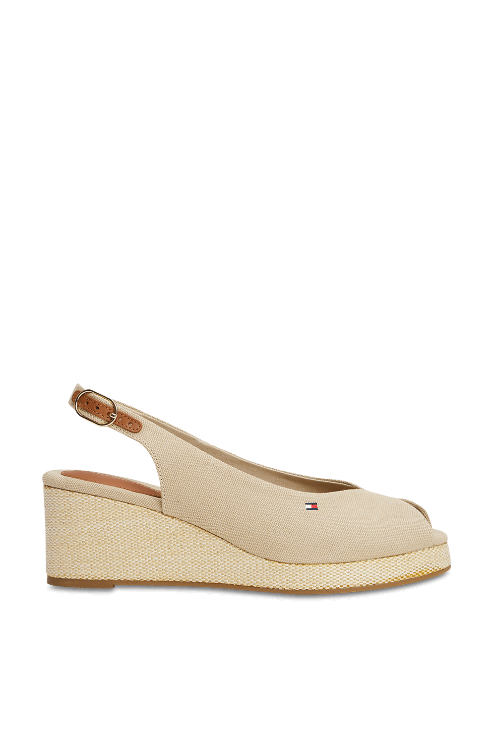 תמונה קידמית של נעלי עקב סלינג בק