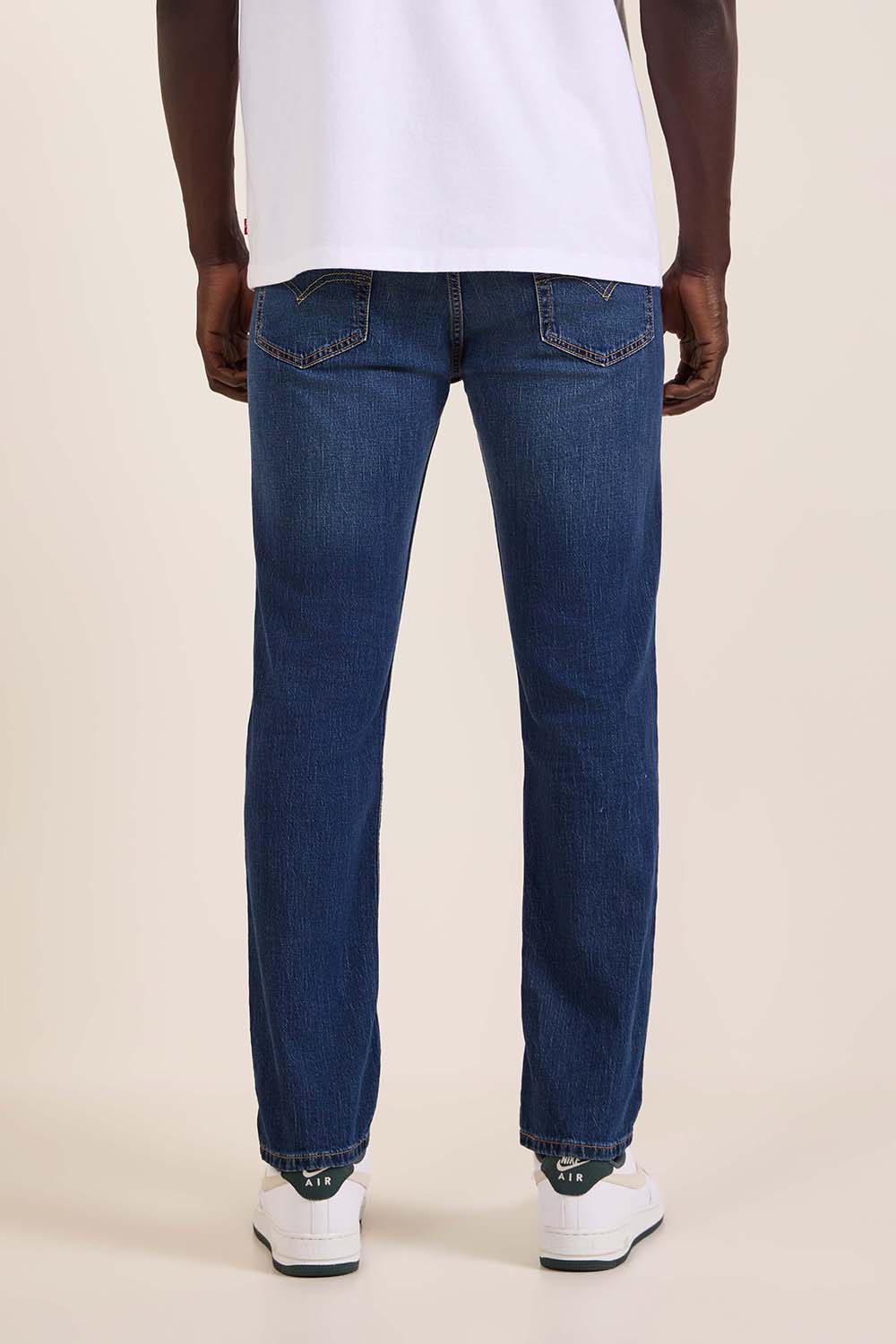 תמונת דוגמן אחורית של מכנסי ג'ינס סלים 511