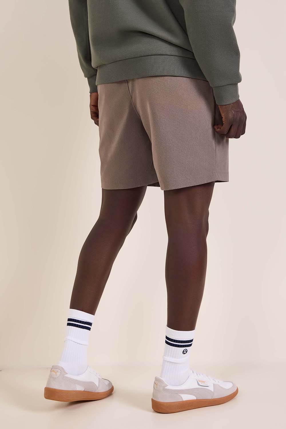 תמונת דוגמן אחורית של ABC WovenAir Pull-On Short 7