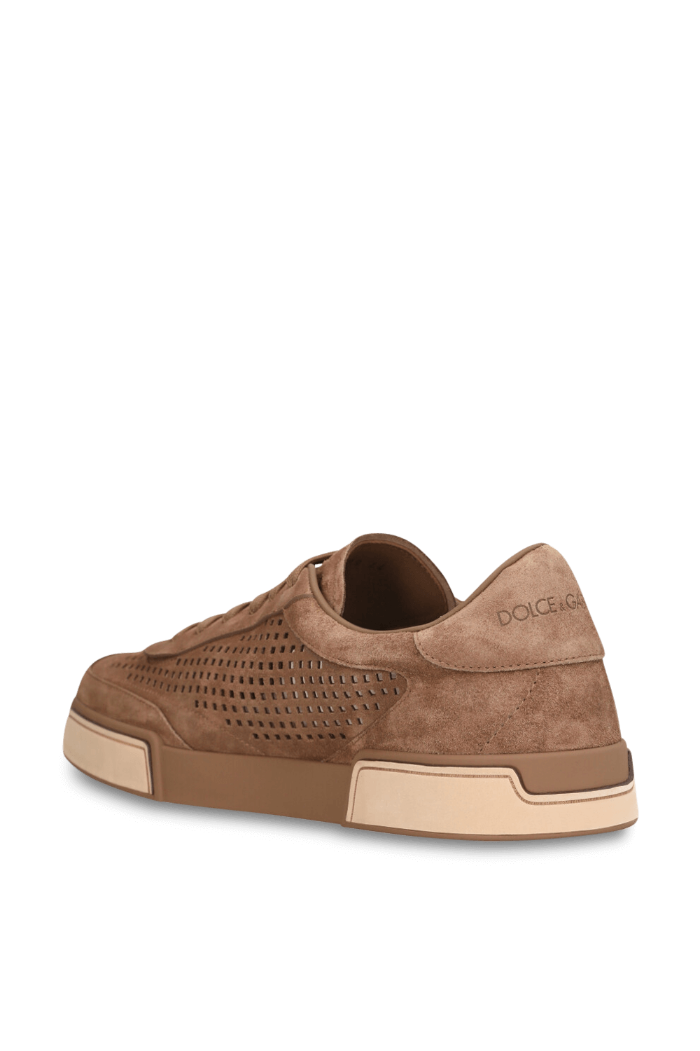 תמונת תקריב של נעלי סניקרס