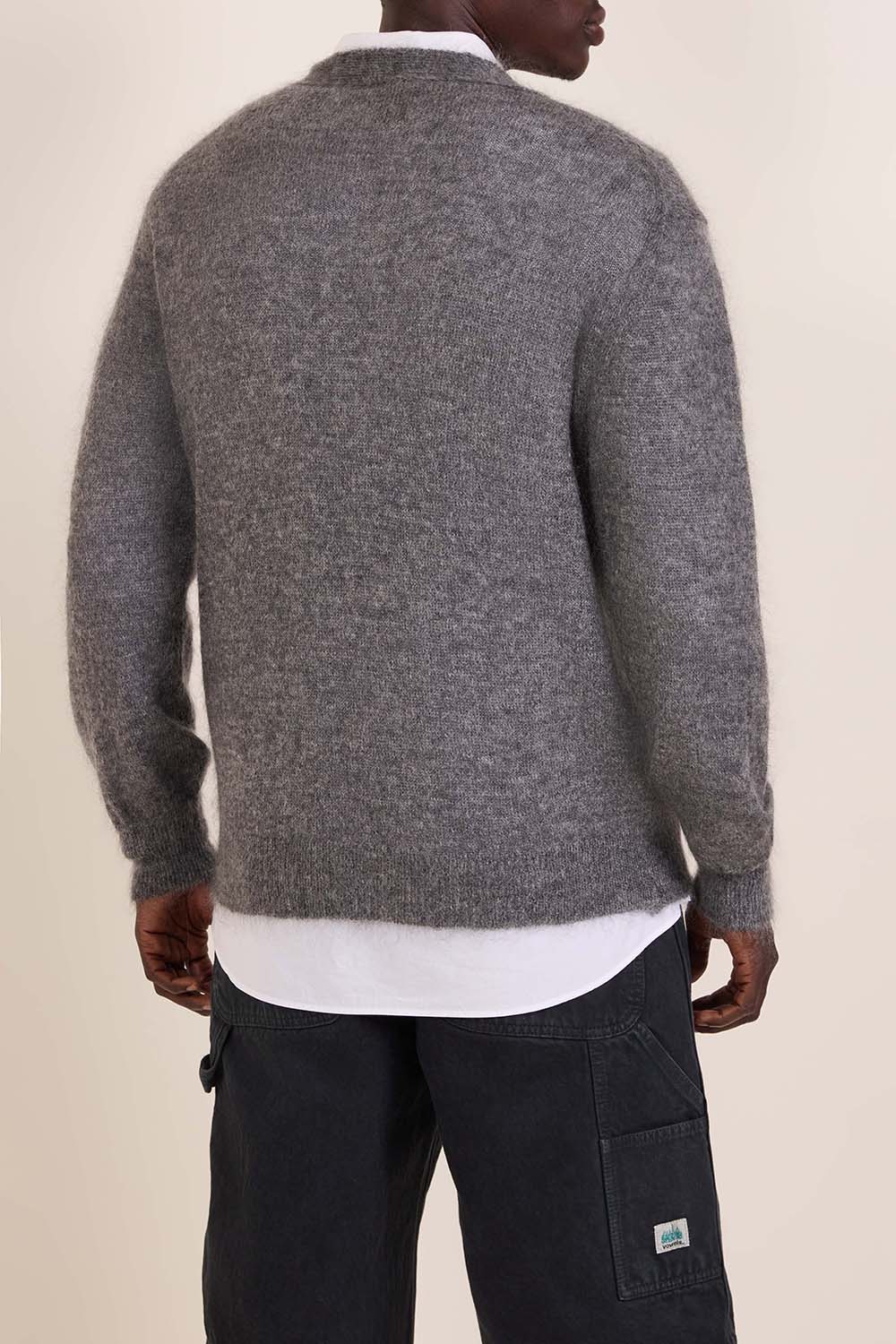 תמונת תקריב דוגמן של קרדיגן