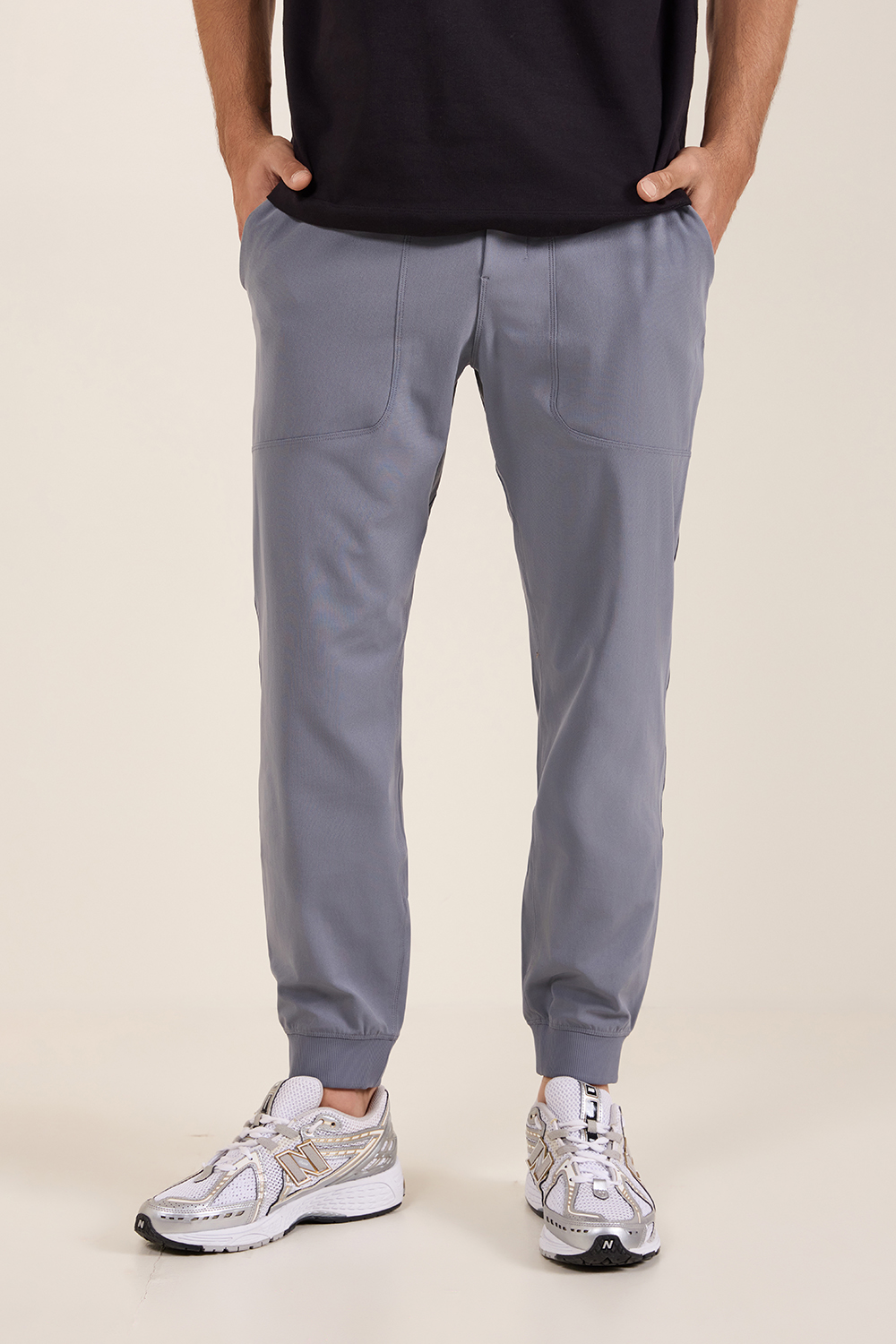 תמונת דוגמן קידמית של ABC Regular Jogger Warpstreme™