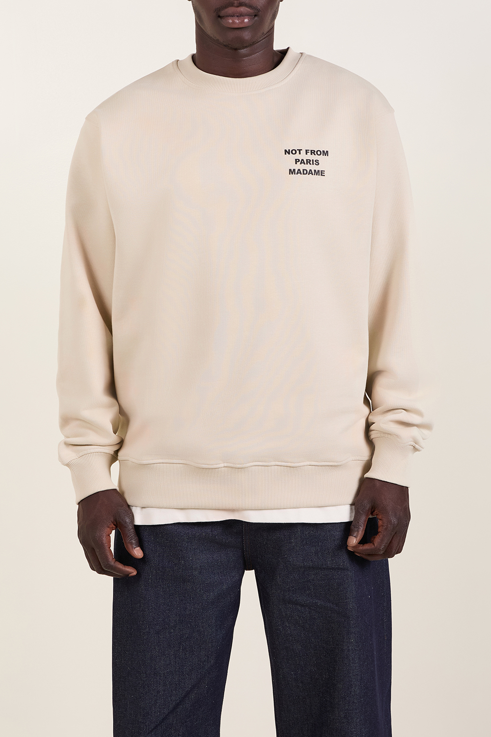 תמונת דוגמן קידמית של סווטשירט