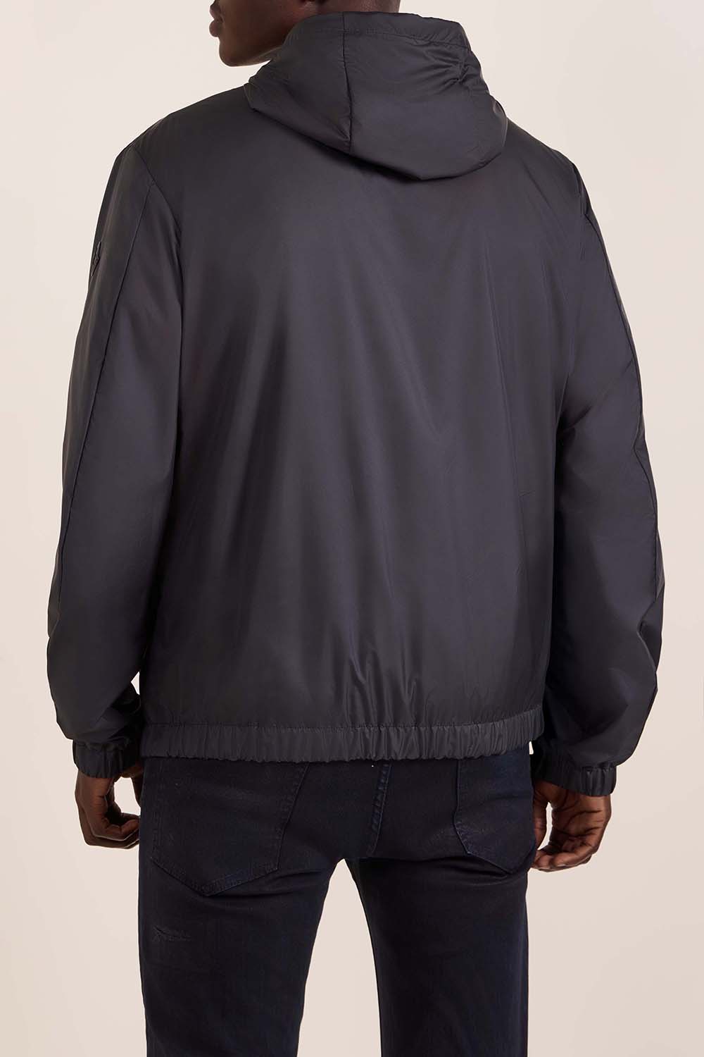 תמונת דוגמן אחורית של ז'קט