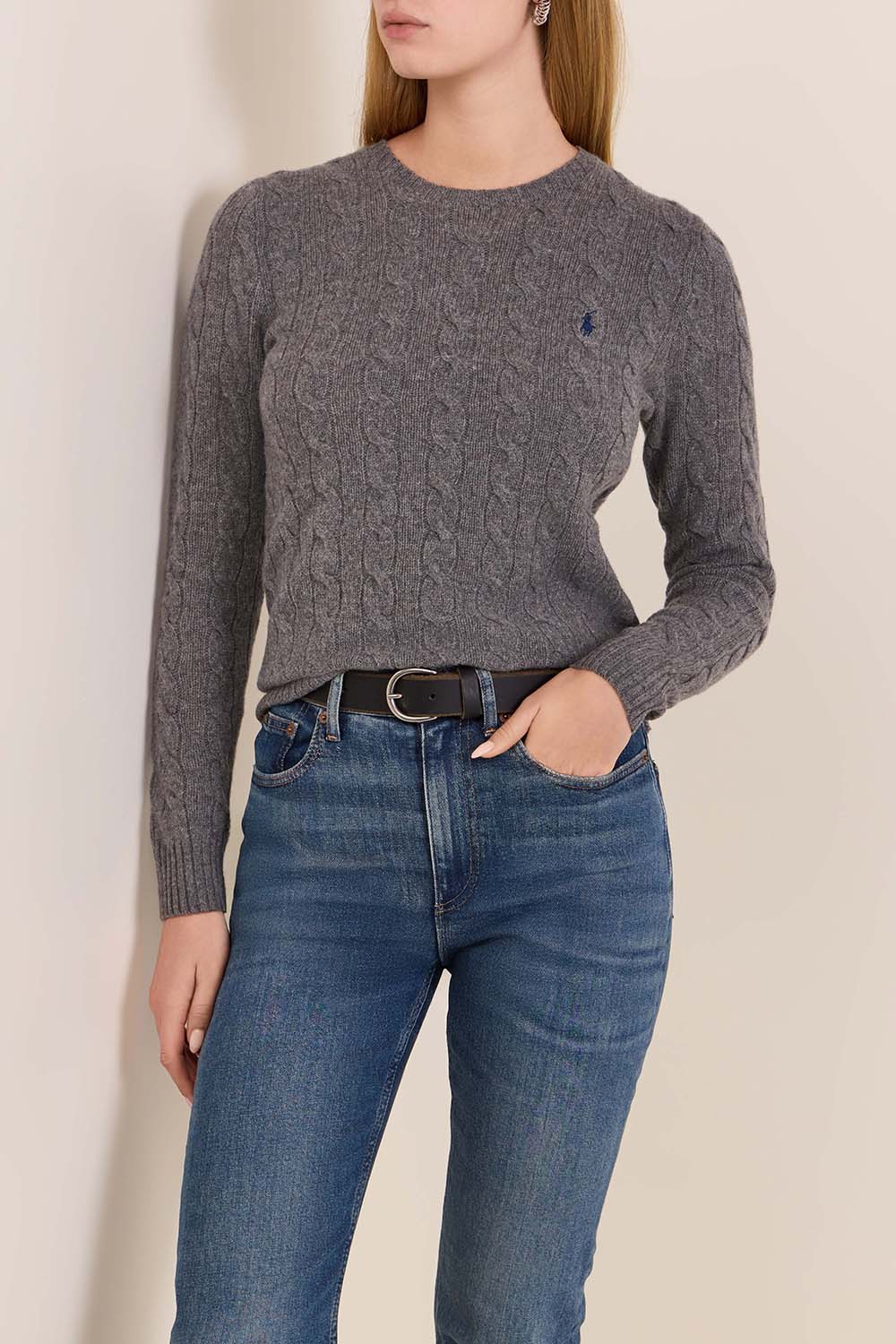 תמונת דוגמן קידמית של סריג צמר וקשמיר