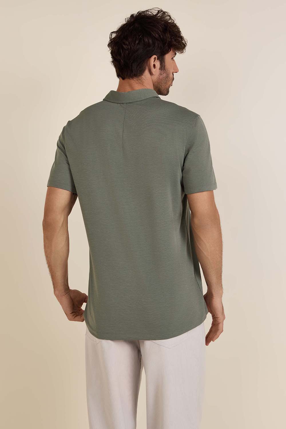 תמונת דוגמן אחורית של Evolution Short-Sleeve Polo Shirt