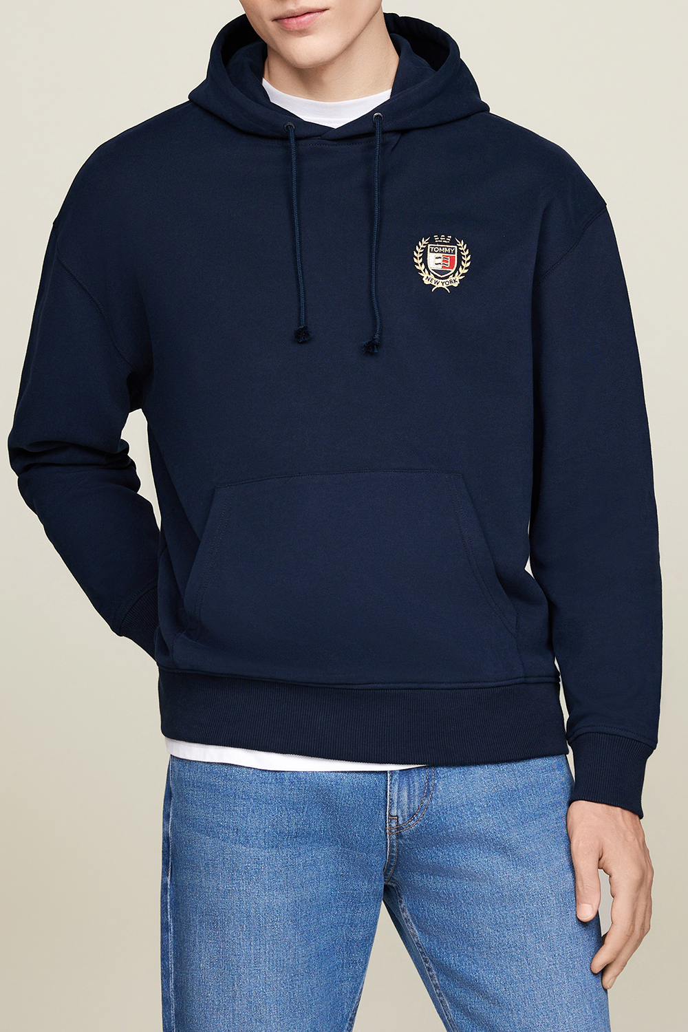 תמונת דוגמן קידמית של סווטשירט קפוצ'ון