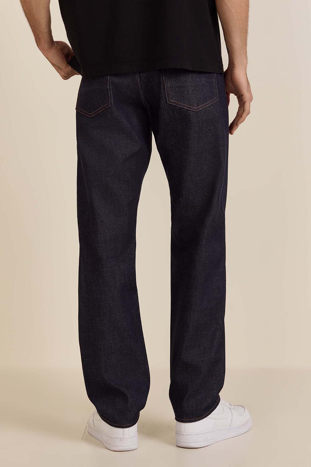 תמונת דוגמן אחורית של מכנסי ג'ינס