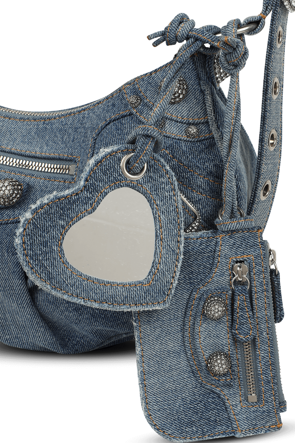 תמונת פנים של תיק כתף בעיצוב דנים עם פרנזים