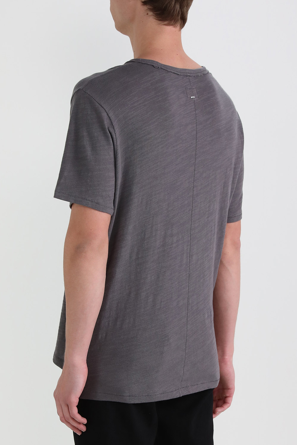 תמונת דוגמן אחורית של חולצת טי פליים