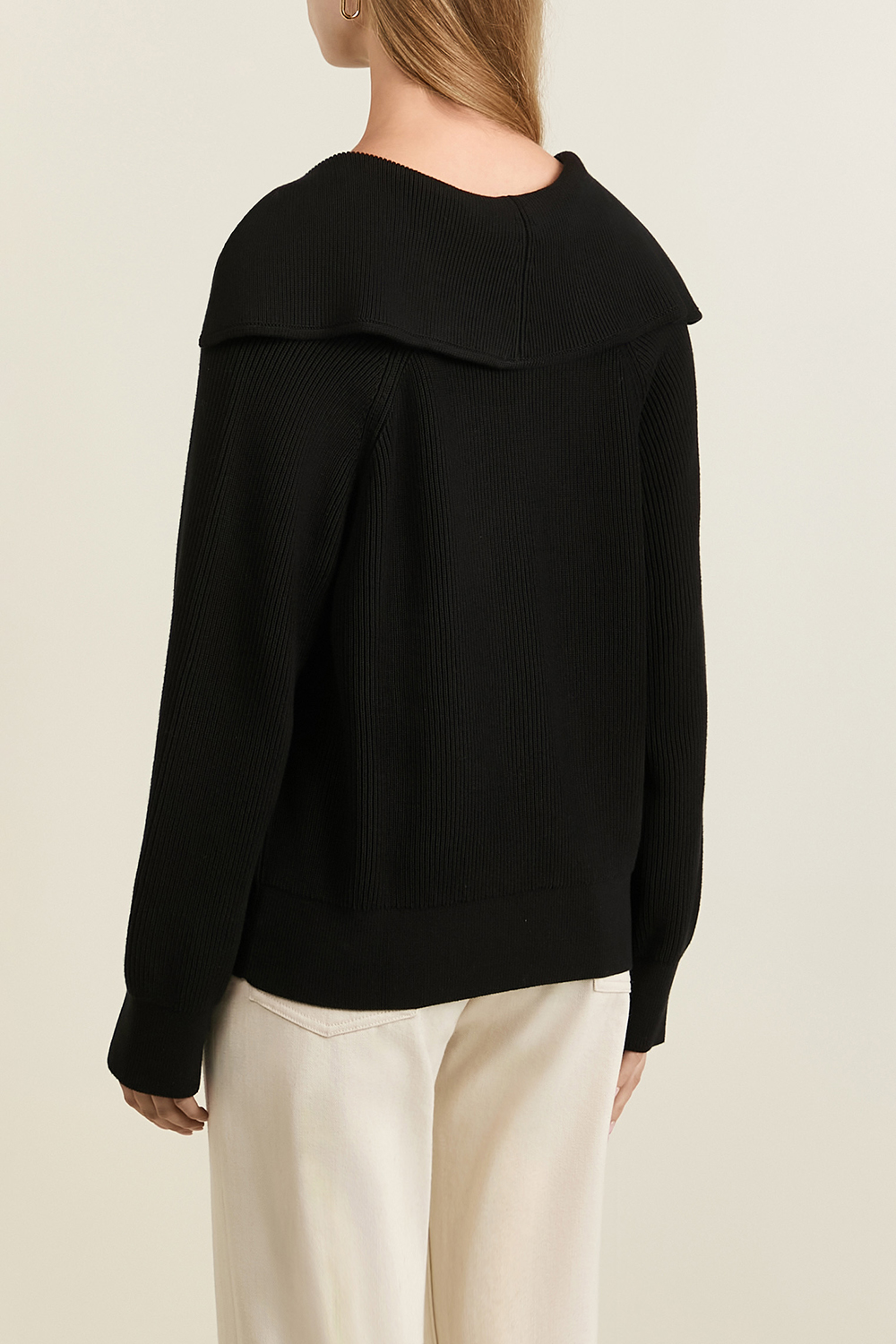 תמונת דוגמן אחורית של סווטשירט ריב