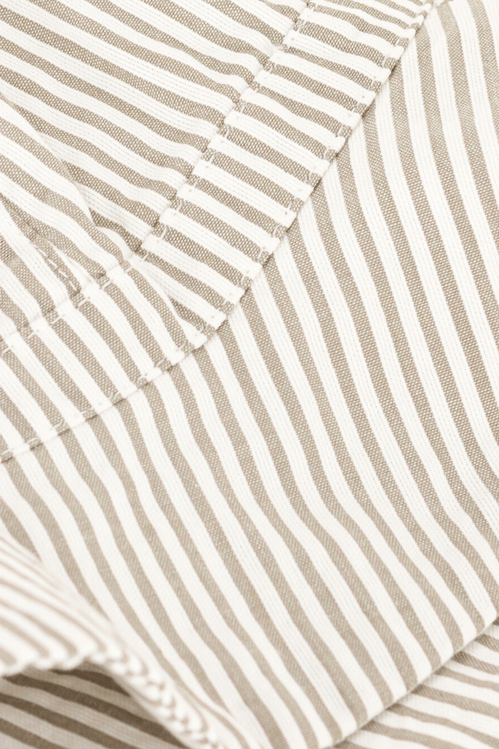 תמונה אחורית של כובע פסים עם שרוכים - גילאי 3-24 חודשים