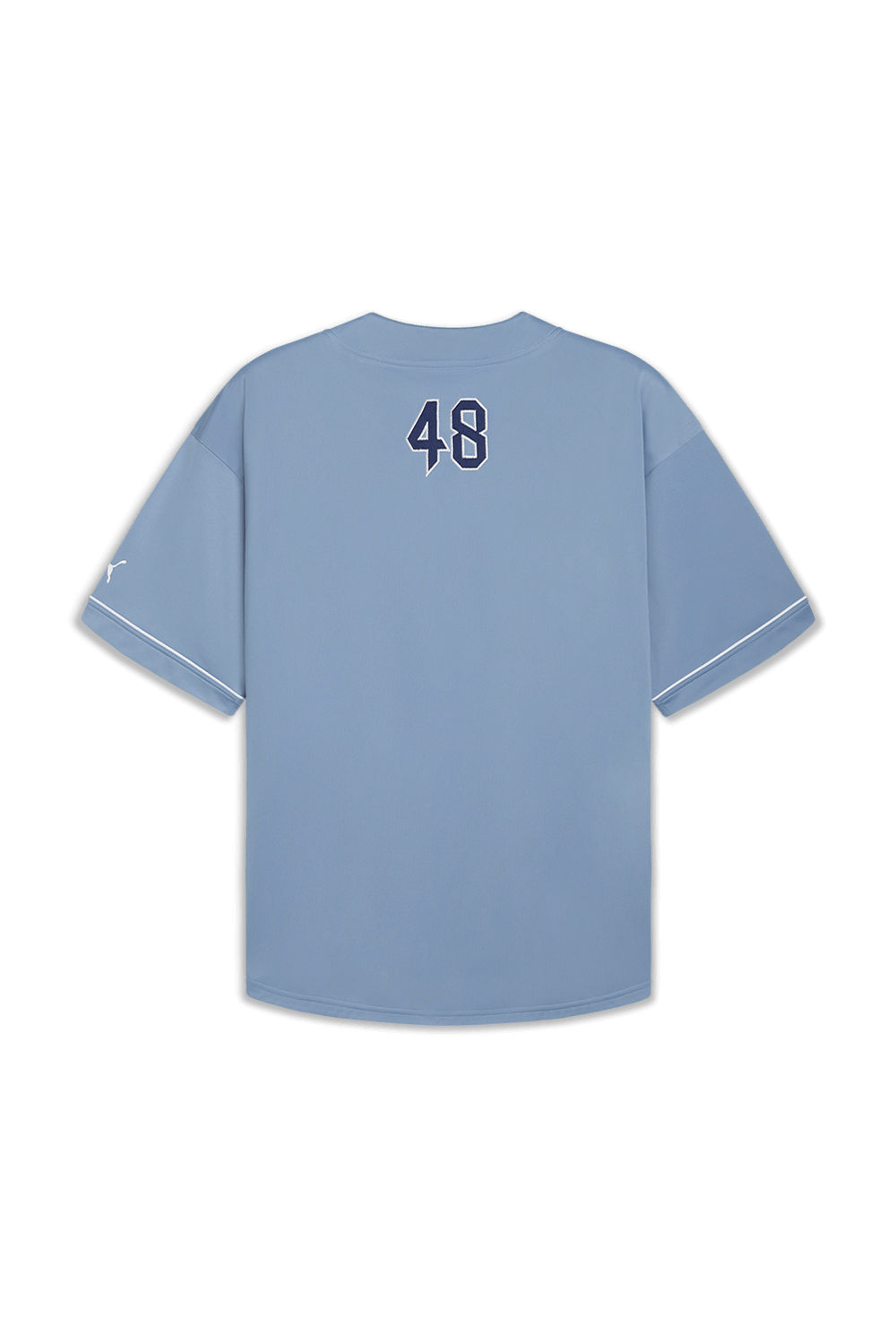 תמונה אחורית של חולצת כפתורים אוברסייז