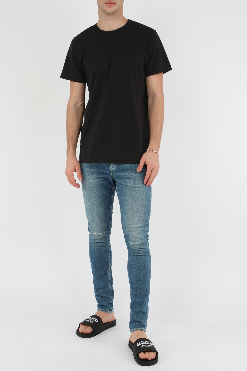 תמונת דוגמן קידמית של צמיד אפריקאי מחרוזי כסף וחרוזים לבנים וצבעוניים