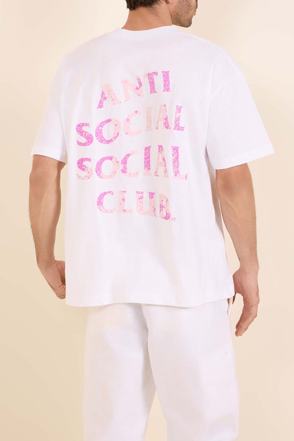 תמונת דוגמן אחורית של חולצת טי