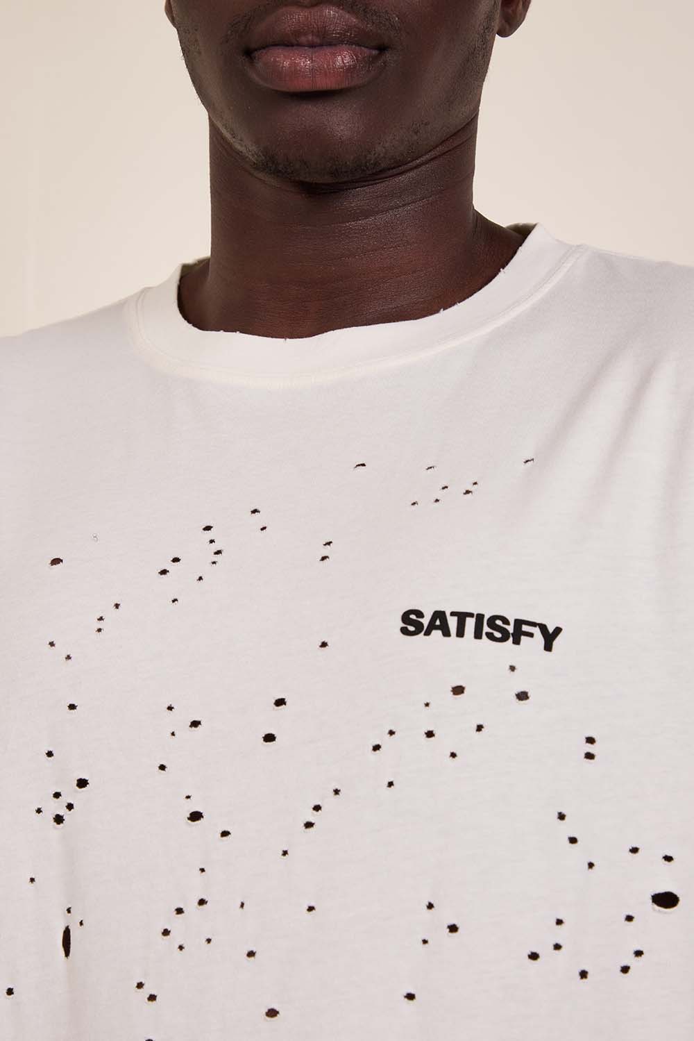 תמונת תקריב דוגמן של חולצת אימון