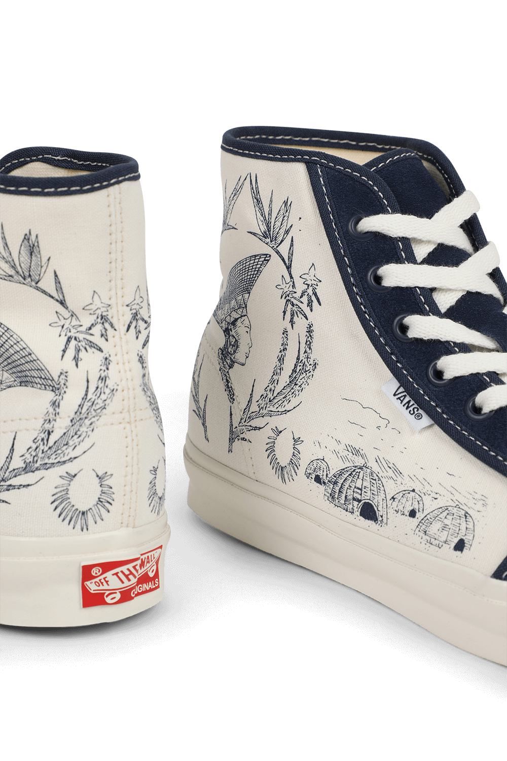 תמונת תקריב של ואנס X שרה אנדלמן נעלי סניקרס גבוהות בגווני כחול ולבן