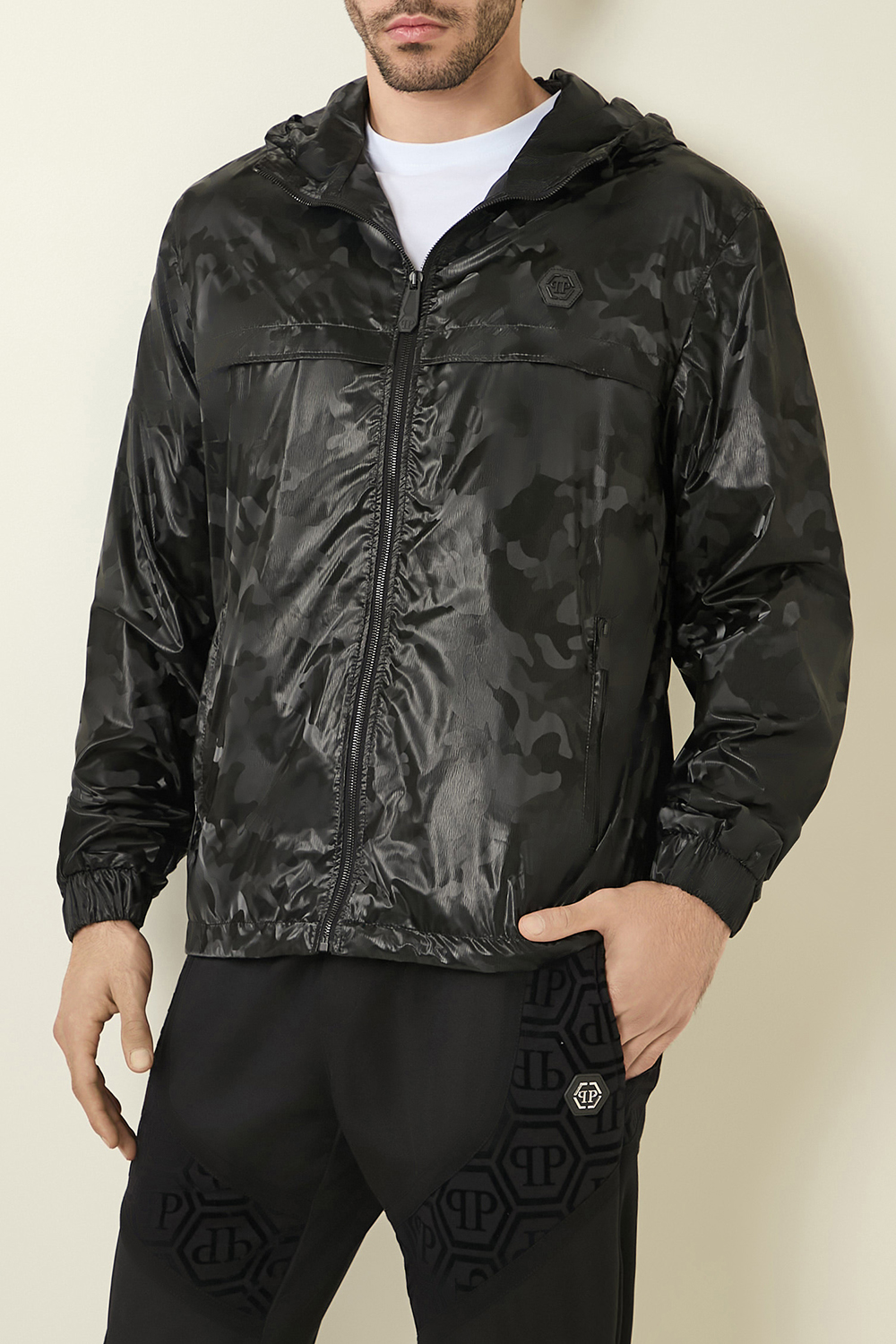 תמונת דוגמן קידמית של מעיל רוח