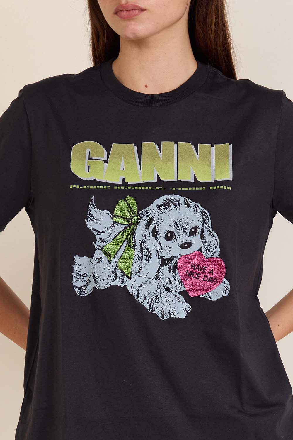 תמונת תקריב דוגמן של חולצת טי