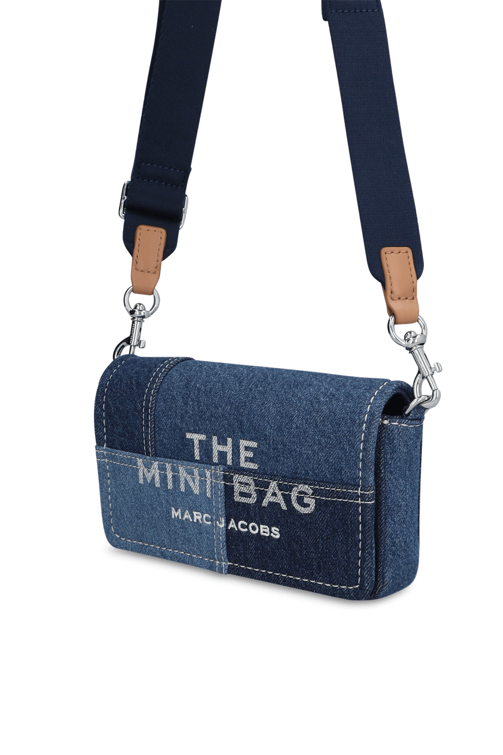 תמונת תקריב של תיק מיני ג'ינס