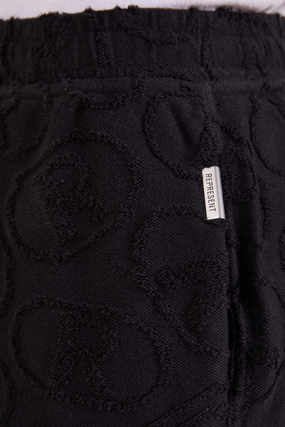 תמונת דוגמן אחורית של מכנסיים קצרים