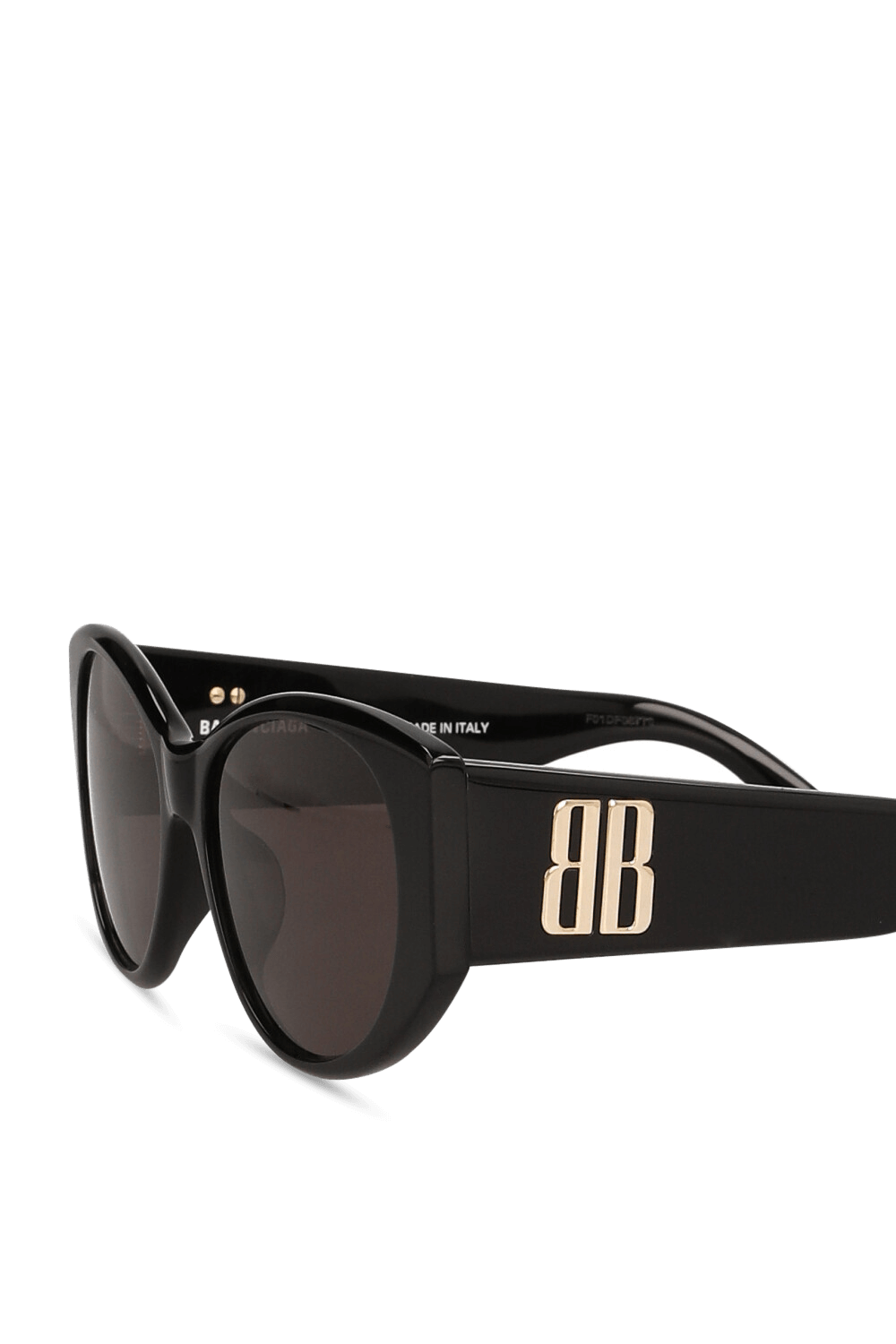 תמונת תקריב של משקפי שמש