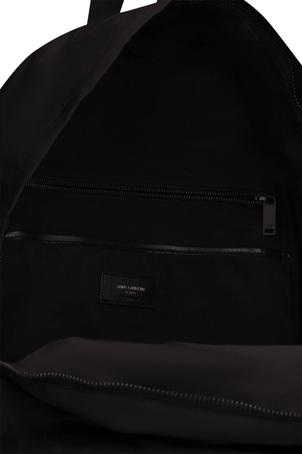 תמונת פנים של תיק גב