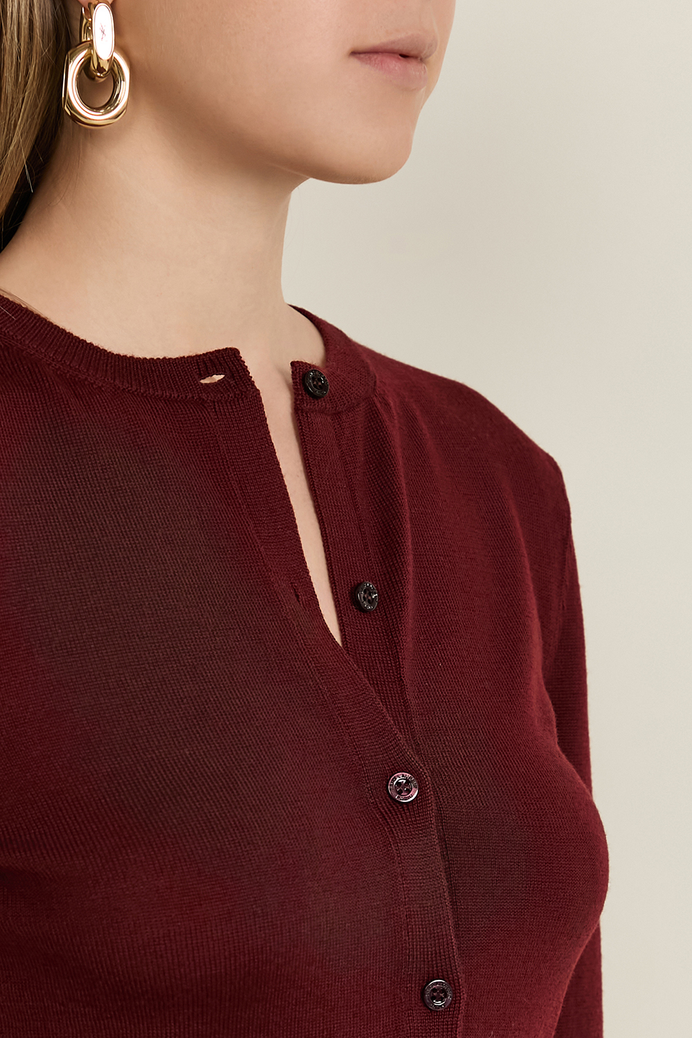 תמונת תקריב דוגמן של קרדיגן קרופ