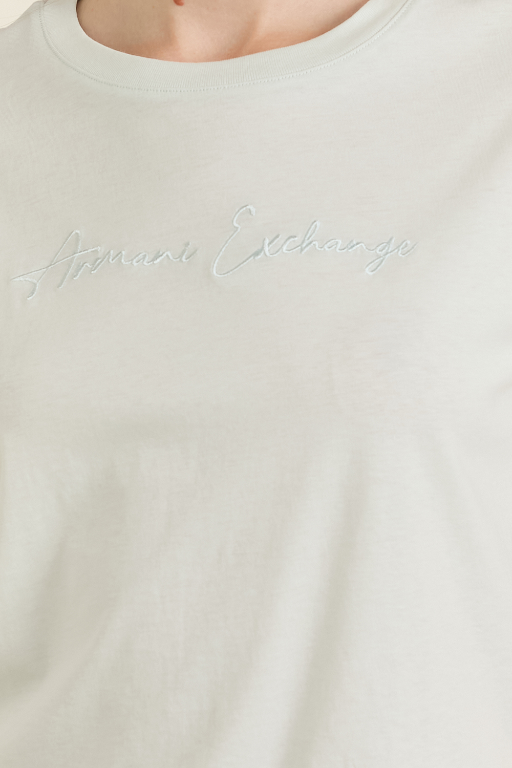 תמונת תקריב דוגמן של חולצת טי