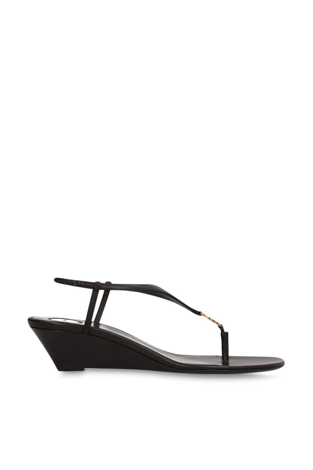 תמונה קידמית של סנדלי אצבע עקב