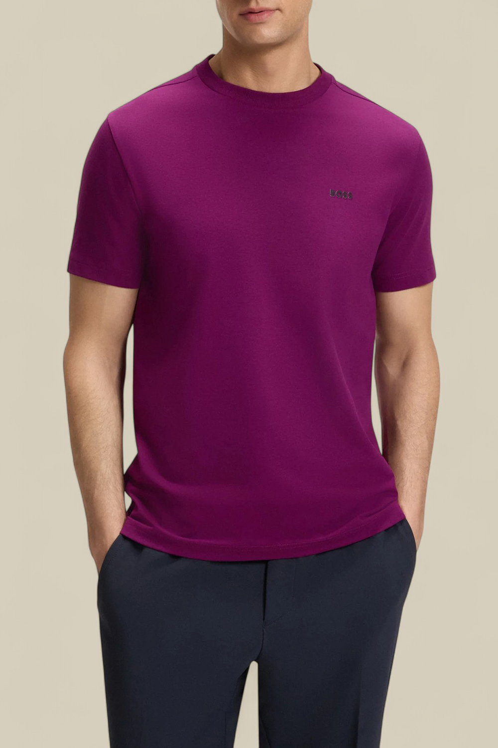 תמונת דוגמן קידמית של חולצת טי