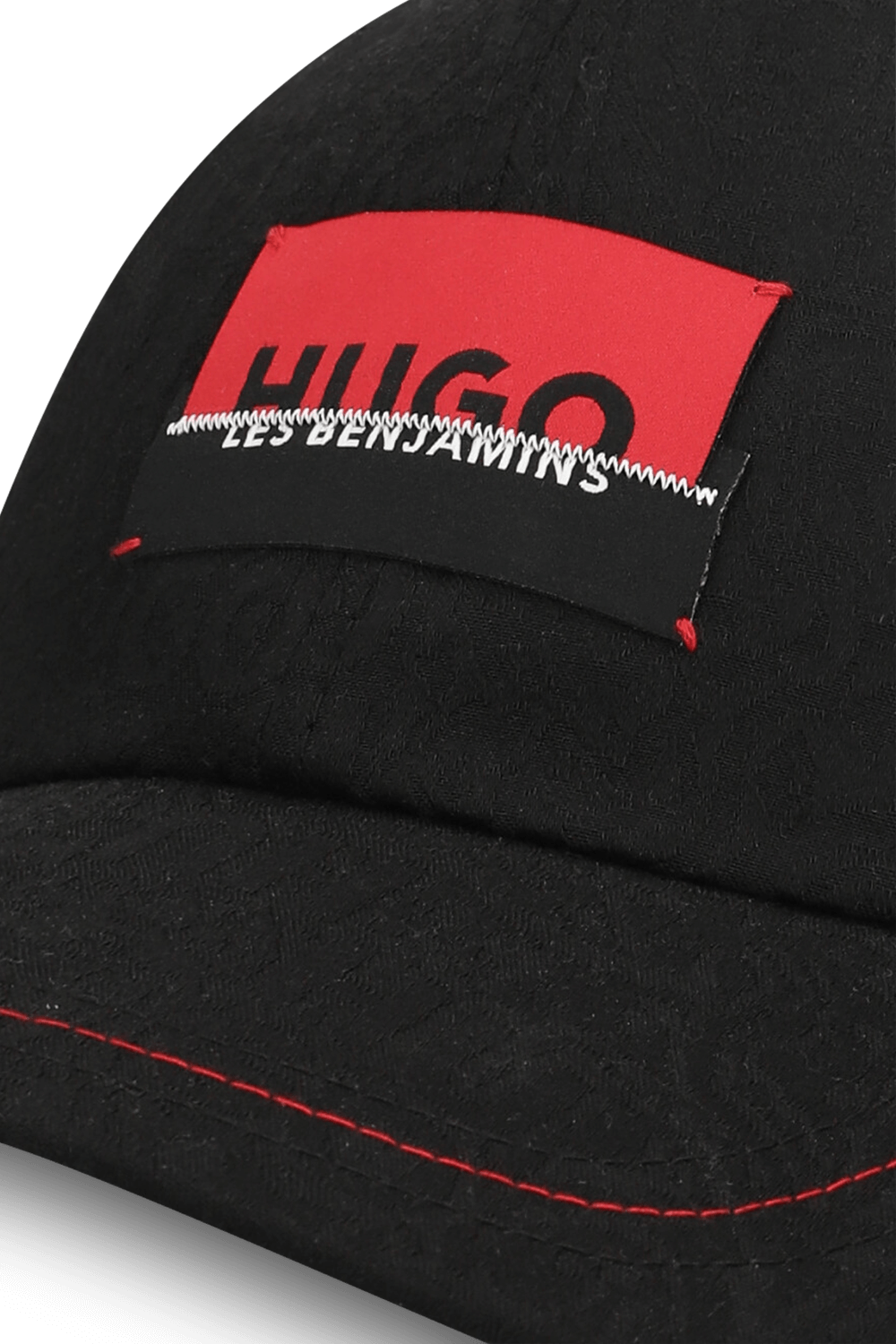 תמונת תקריב של הוגו X לה בנג'מינס כובע מצחייה