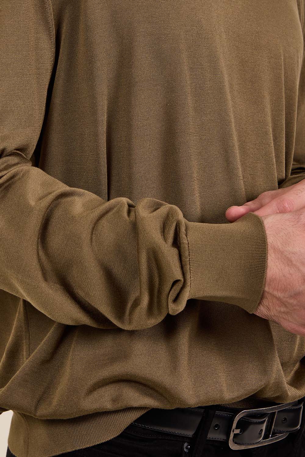 תמונת תקריב דוגמן של סריג משי