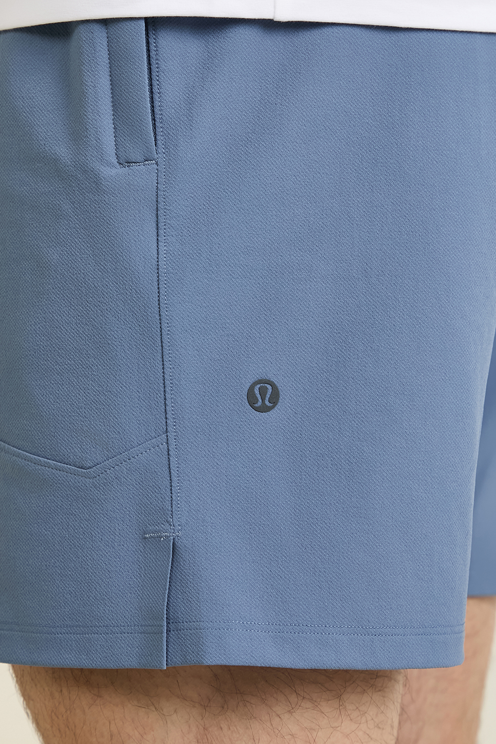 תמונת תקריב דוגמן של License To Train Short 7 *LL