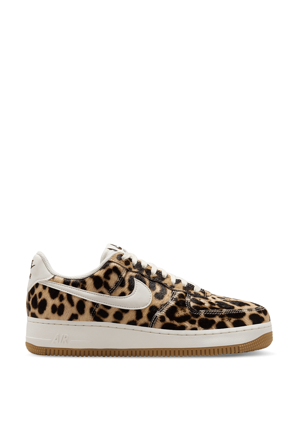 תמונה קידמית של נעלי סניקרס אייר פורס 1 07