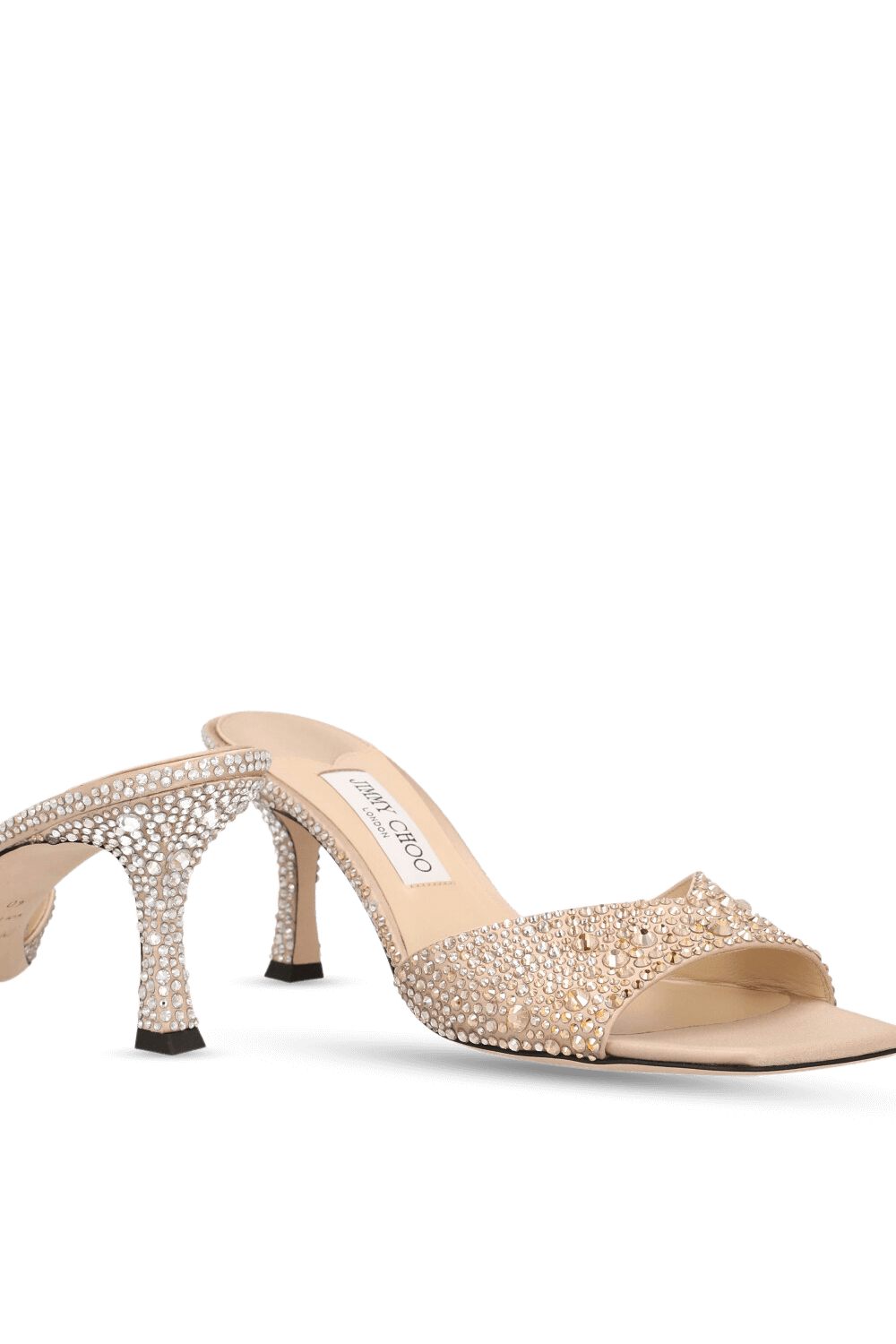 תמונת תקריב של סנדלי עקב מיולס סקיי