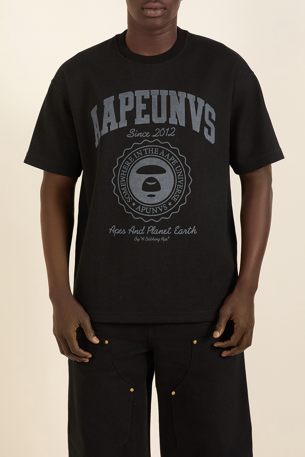 תמונת דוגמן קידמית של חולצת טי דו צדדית